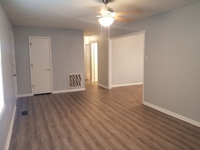 Photo - 112 Kelly Ct