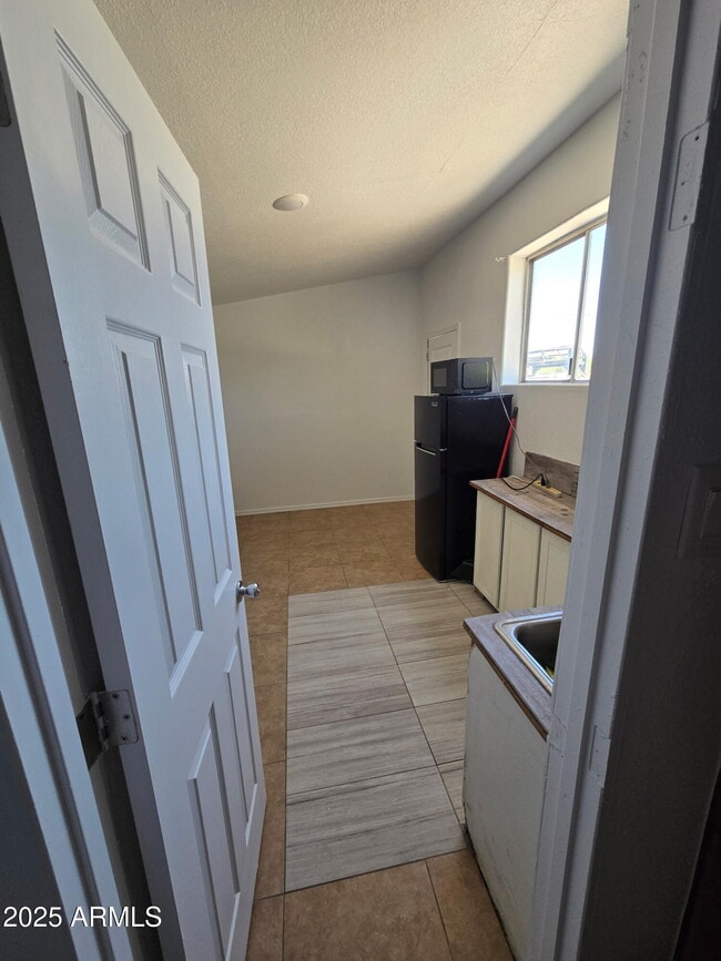 Building Photo - 413 4th Ave E Rental