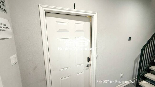 Photo - 7823 Gladstone St