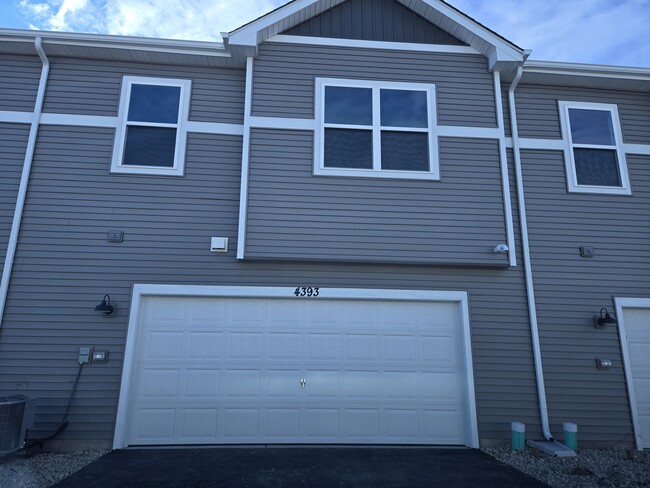 Photo - 4393 Chelsea Manor Cir Townhome