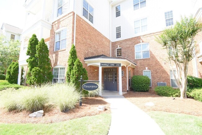 Building Photo - 14945 Santa Lucia Dr Rental