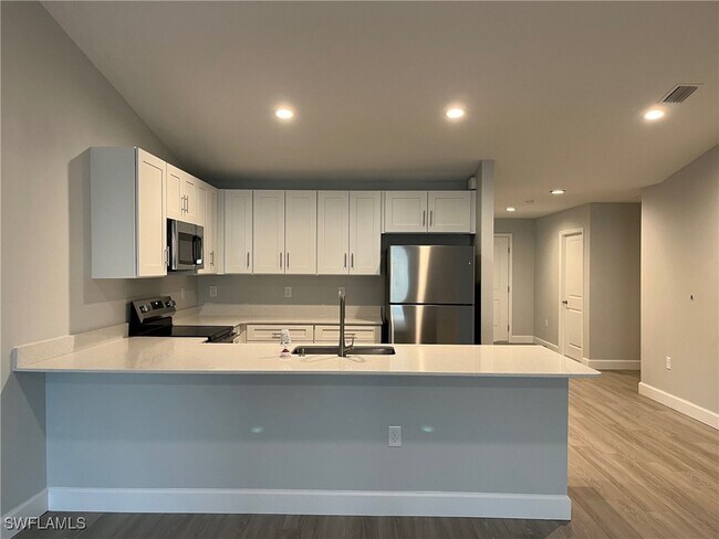Photo - 8465-8465 Agate St