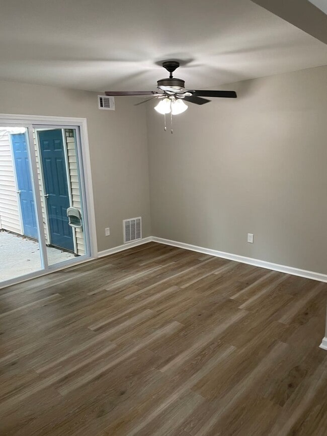 Photo - Remodeled Updated Townhome in Great Kennesaw Location! Near Kennesaw State University, Interstate...