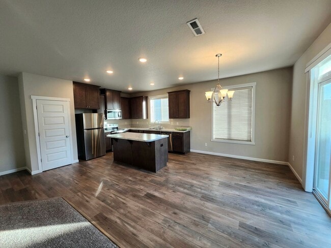 Photo - West Richland, where family-friendly living begins!