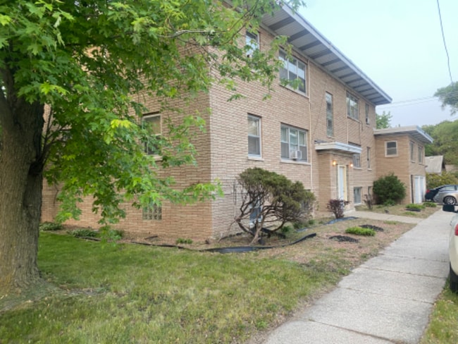 Photo - 1069 Burnham Ave