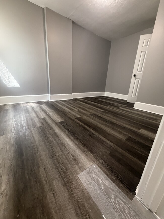 Photo - 285 Hanover St