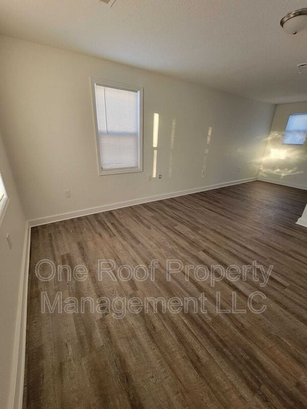 Photo - 2633 S 49th St