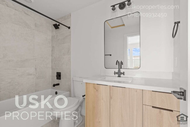 Photo - Charming 1-Bed Unit in Convenient Sacramen... Unit A