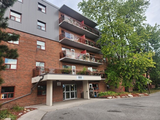 888 Glen St - Oshawa Glen Developments Ltd