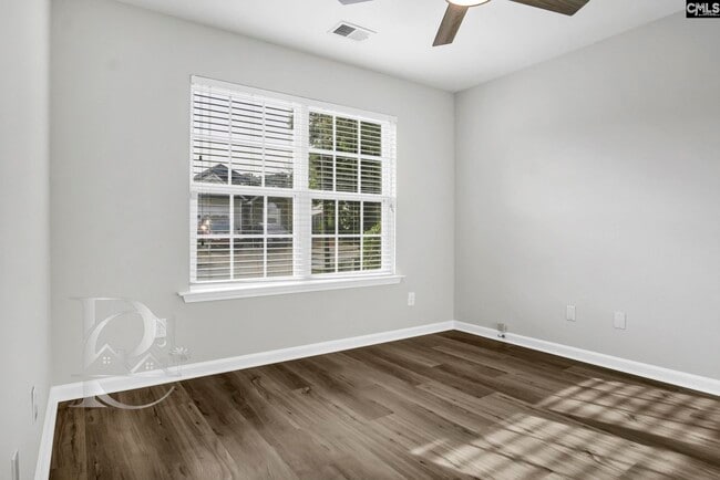 Photo - 513 Lanesborough Dr