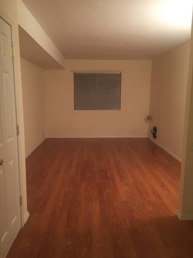 249 Warwick Ave