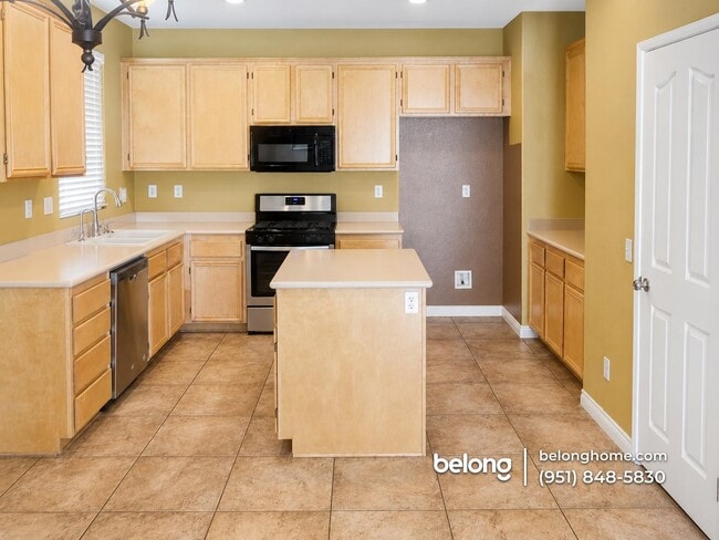 13718 Bluegrass Pl