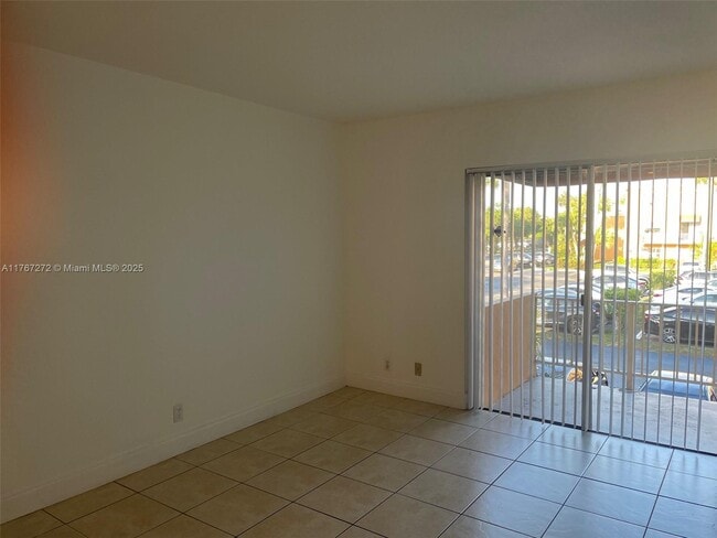 Building Photo - 18101 NW 68th Ave Unit D202 Rental