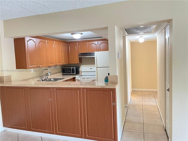 Photo - 5855 Washington St Unidad 91 Rental