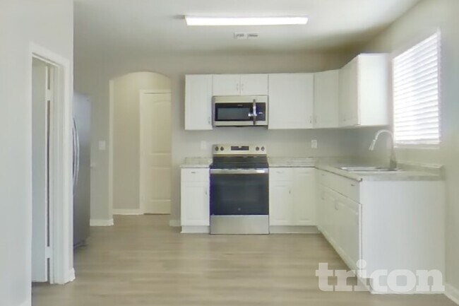 Photo - 13409 N 127th Dr