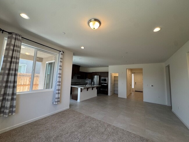 Photo - 1267 Las Rosas Ave