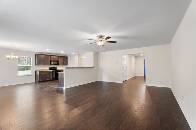 Photo - 317 Sportsman Dr