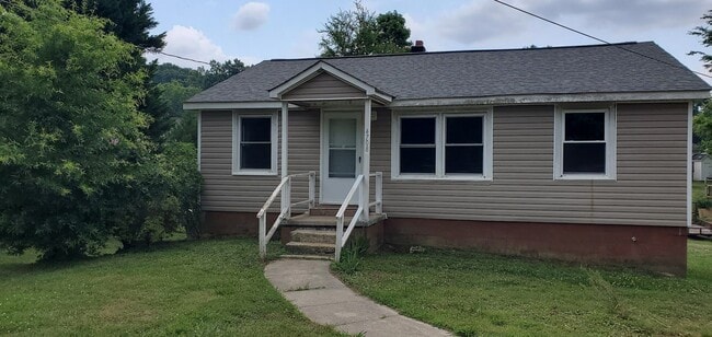 3 Bedroom 1 Bathroom House - 3 Bedroom 1 Bathroom House