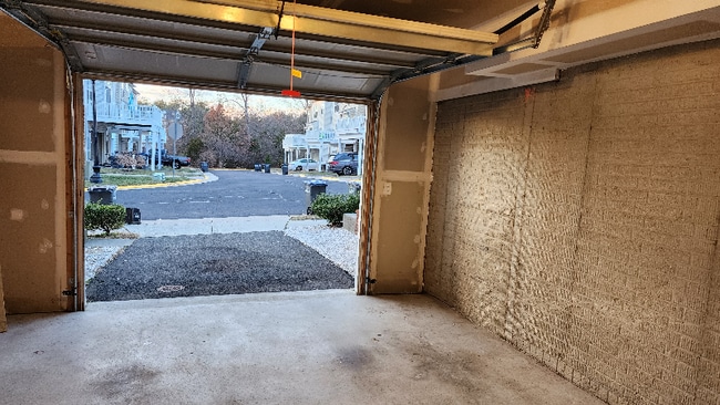 Photo - 25146 Harpenden Terrace