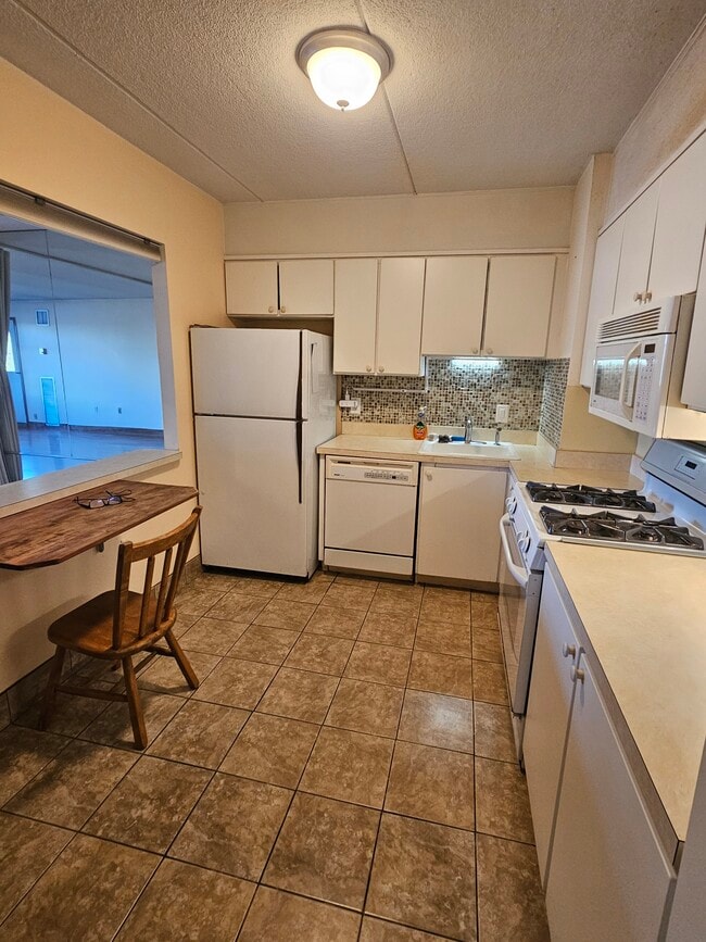 Photo - 1550 Worcester Rd Unit 414