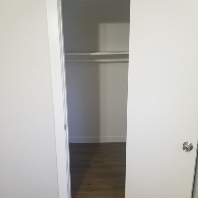 Closet - Ridgmar Plaza (New)