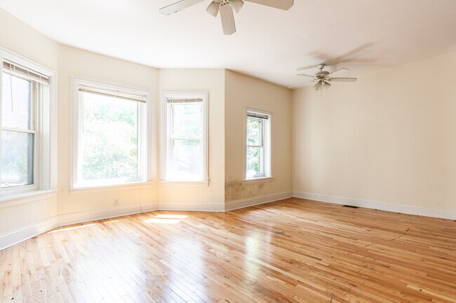 Photo - 3814 N Sheffield Ave Unit 1