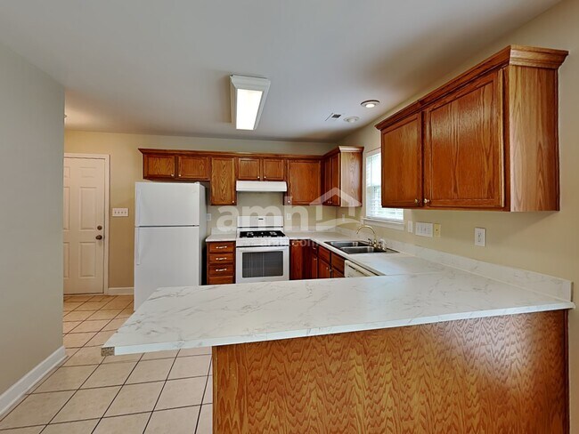 Photo - 1501 Williamsburg Ln