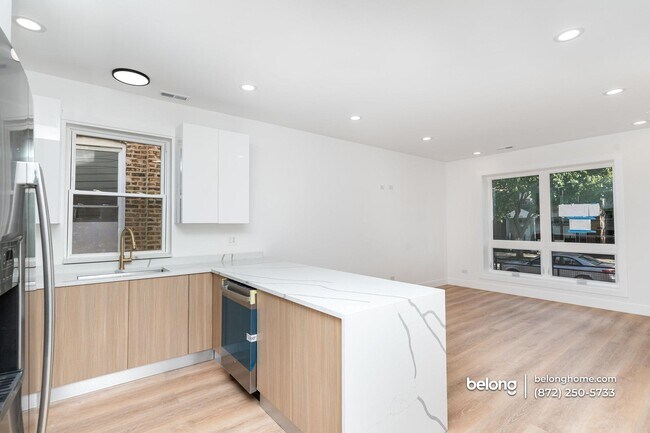 Photo - 2132 S Fairfield Ave Unit 2