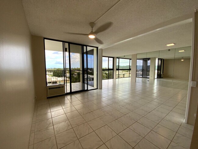 Photo - WINDWARD PASSAGE WITH OCEAN VIEWS Unit 811