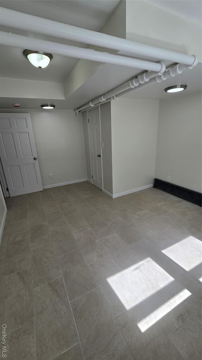 Photo - 48 N Fulton Ave Unidad Ground Floor