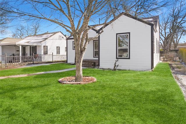 Photo - 734 Genoa Ave