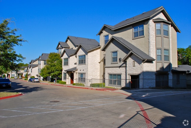 Reese Court Villas