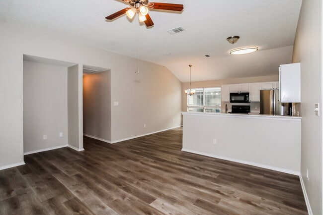 Photo - 10529 Flamewood Dr