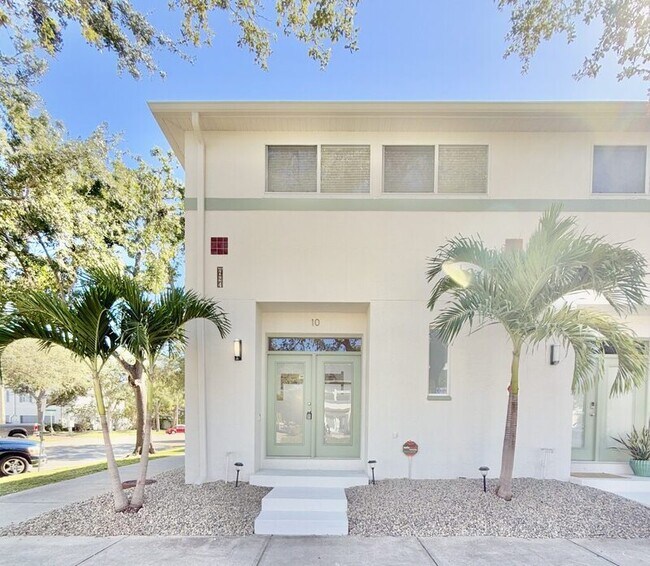 Photo - 724 4th Ave