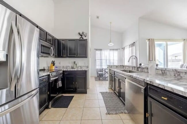 1005 Corvina Dr