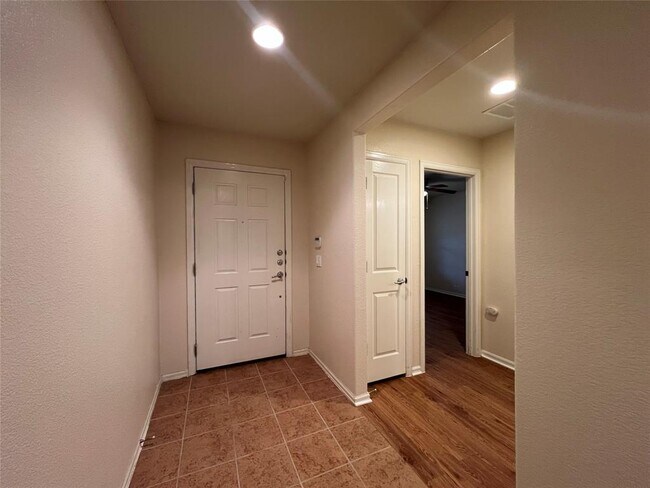 Photo - 293 Camelia Pkwy