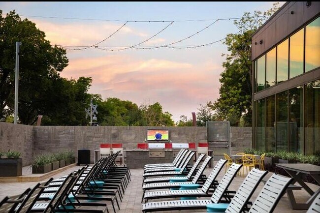 Photo - 1211 E 5th St. Unidad c11