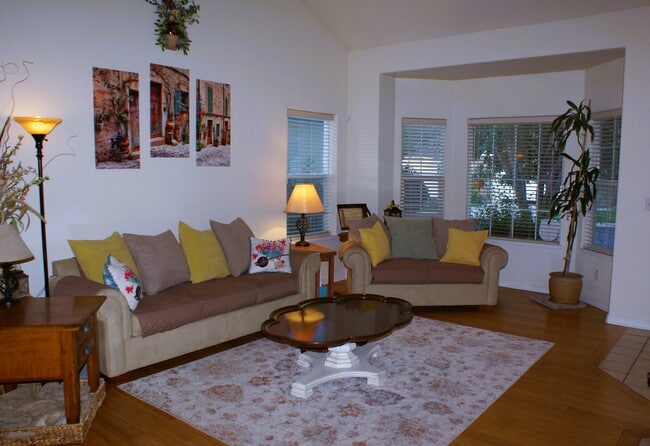 Photo - 3245 Chestnut Glen Ln