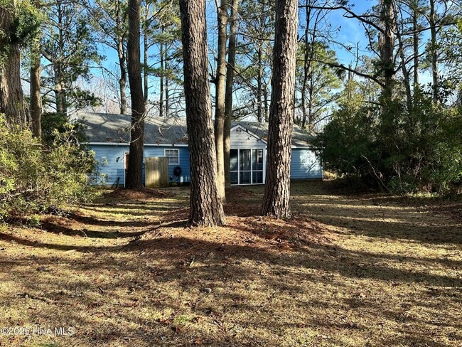 Photo - 402 Sycamore Dr