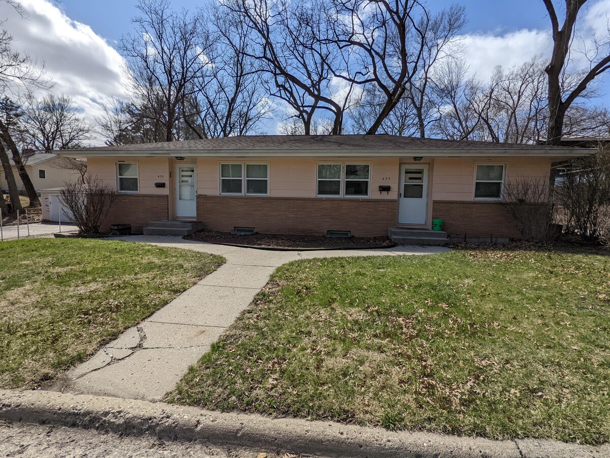 Photo - 435 Hawthorne Ave Townhome