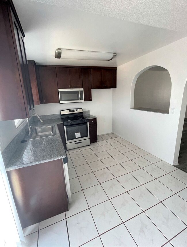 Photo - 271 Parke St