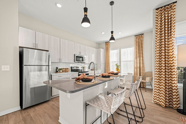 2BR, 2BA - Briarwood - Kitchen