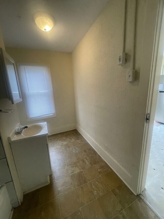 Photo - 602 E Dayton St Unit D