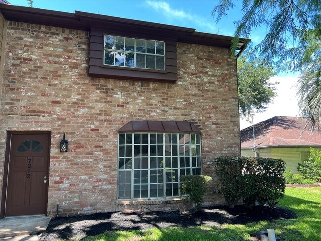 Building Photo - 7012 Jetty Ln