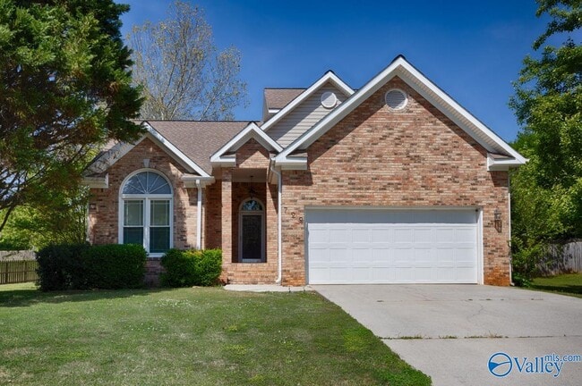 Photo - 722 Highland Dr