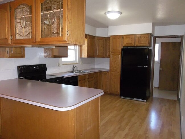 Photo - Spacious 3 Bed, 2 Bath Ranch Home with Sunroom and 2-Car Garage