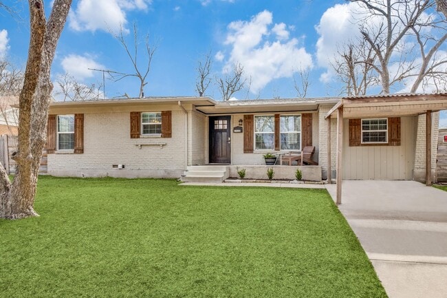 Photo - 2822 Materhorn Dr
