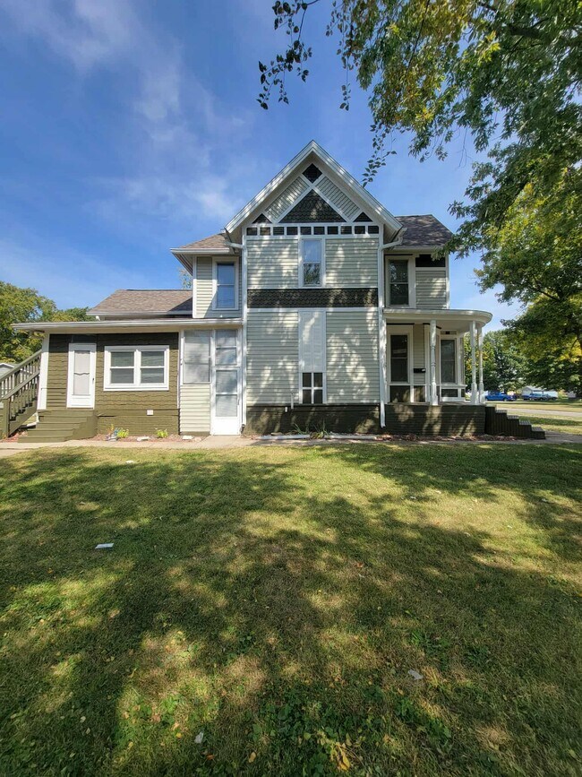 stairs on left also go into apartment 1 - 700 N Main St Unit 1