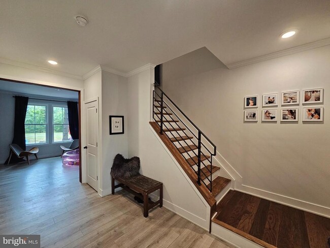 Building Photo - 470 Waterfords Edge Ct