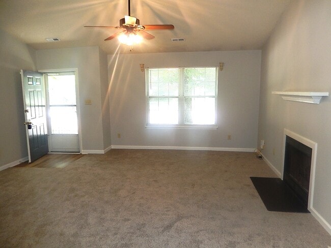 Photo - 2609 Lynn Rd